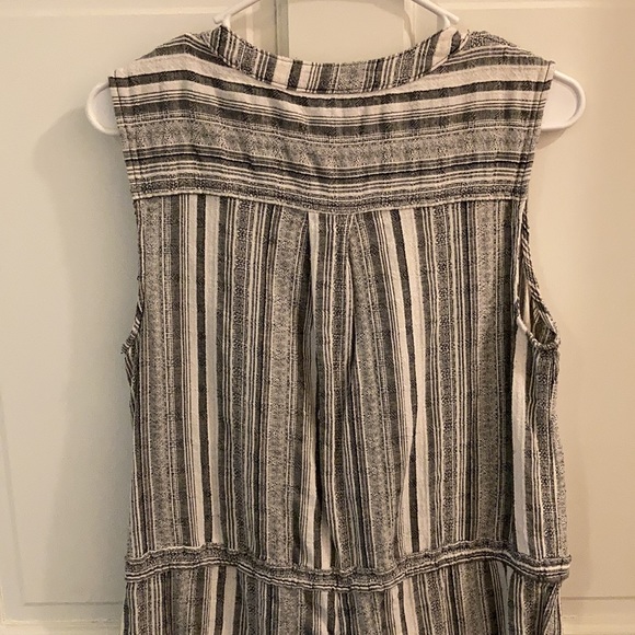 Universal Thread Striped Romper - Picture 3 of 3